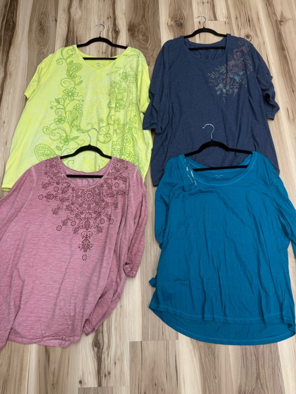 Catherines Women's T-Shirt Lot W19